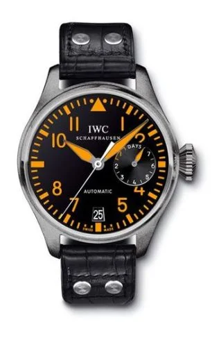 Black · Titanium