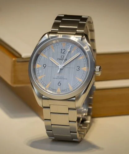Omega Omega - 220.10.40.20.06.001 Railmaster Omega Co-Axial Master Chronometer 40 Stainless Steel / Silver / Bracelet