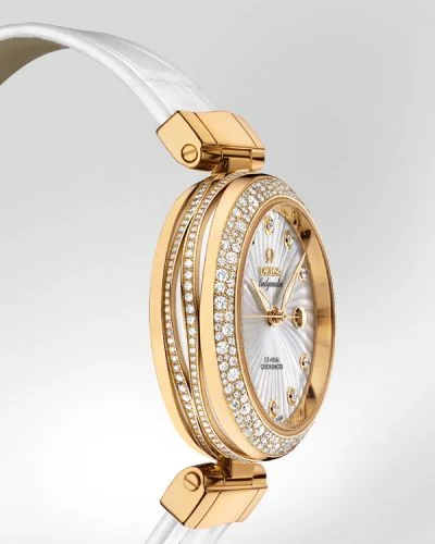 Omega Omega - 425.68.34.20.55.003 LadyMatic Co-Axial 34 Yellow Gold / Diamond / MOP