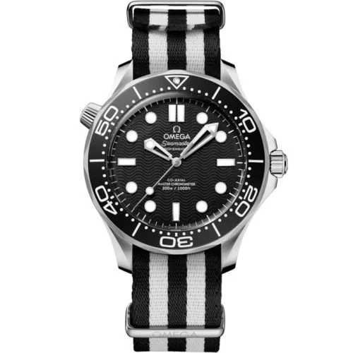 Omega - 210.32.42.20.01.005 Seamaster Diver 300M Master Co-Axial 42 Stainless Steel / Black / NATO