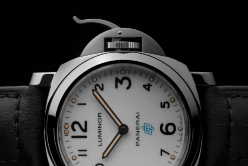 Panerai Panerai - PAM00630 Luminor Base Logo White