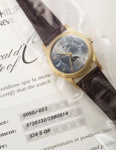 Grey · Yellow Gold
