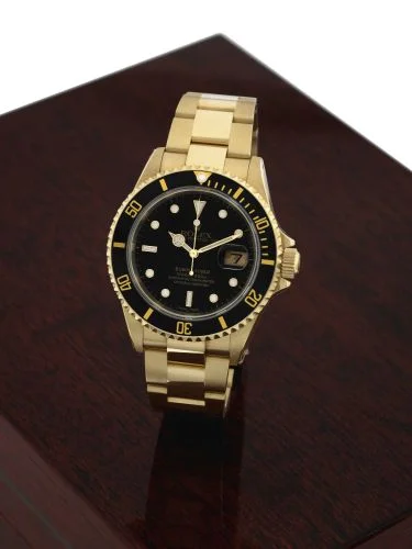 Rolex - 16618 Black SuperLuminova Submariner 16618 Black SuperLuminova